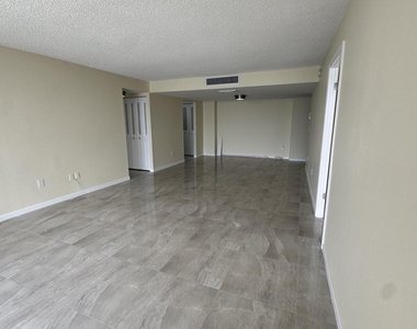 5200 N Flagler Drive - Photo Thumbnail 7