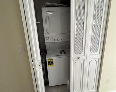 5200 N Flagler Drive - Photo Thumbnail 4