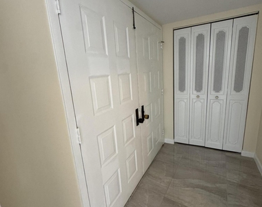 5200 N Flagler Drive - Photo Thumbnail 3