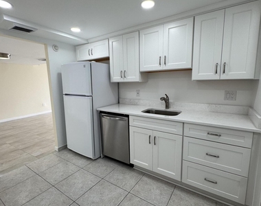 5200 N Flagler Drive - Photo Thumbnail 9