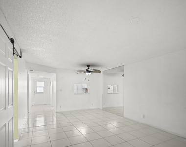 2500 Fiore Way - Photo Thumbnail 3