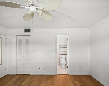 2500 Fiore Way - Photo Thumbnail 7