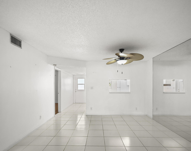 2500 Fiore Way - Photo Thumbnail 2