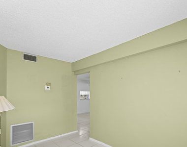 2500 Fiore Way - Photo Thumbnail 13