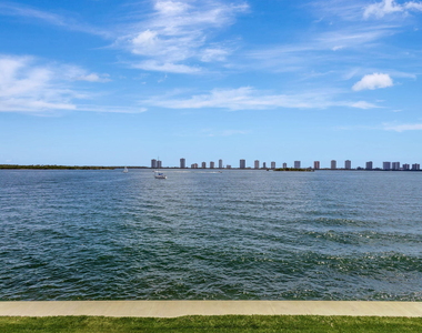 100 Shore Court - Photo Thumbnail 26