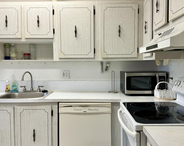 1551 Nw 20th Avenue - Photo Thumbnail 3