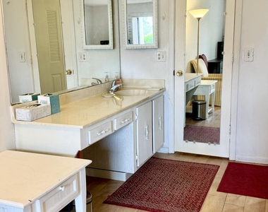1551 Nw 20th Avenue - Photo Thumbnail 13
