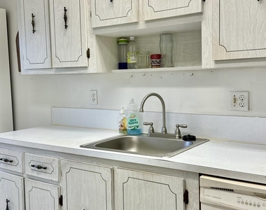 1551 Nw 20th Avenue - Photo Thumbnail 4