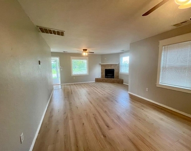 9904 Se 43rd Street - Photo Thumbnail 8