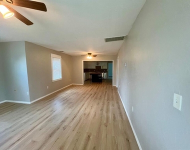 9904 Se 43rd Street - Photo Thumbnail 5