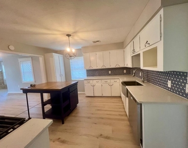 9904 Se 43rd Street - Photo Thumbnail 10
