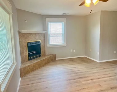 9904 Se 43rd Street - Photo Thumbnail 4
