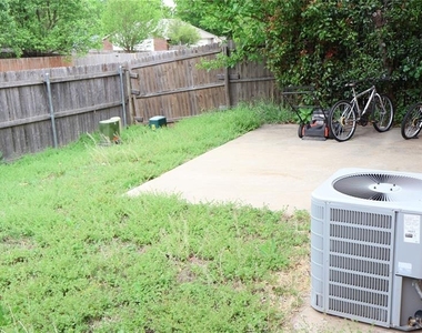 847 Rambling Oaks - Photo Thumbnail 4