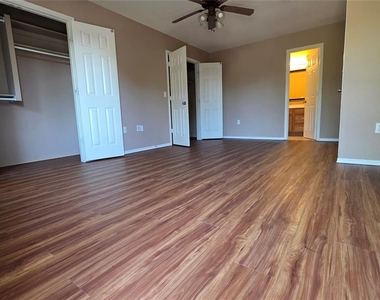 847 Rambling Oaks - Photo Thumbnail 21