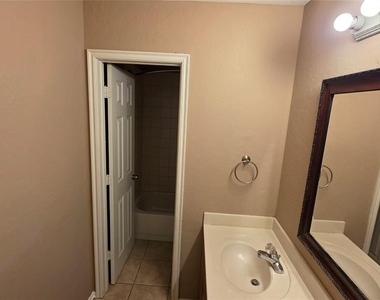 847 Rambling Oaks - Photo Thumbnail 22