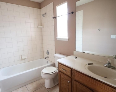 847 Rambling Oaks - Photo Thumbnail 24