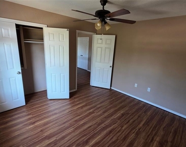 847 Rambling Oaks - Photo Thumbnail 31
