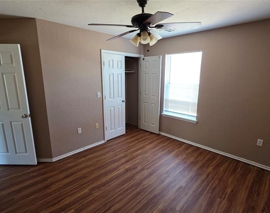 847 Rambling Oaks - Photo Thumbnail 30