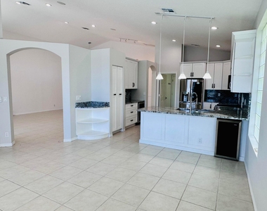 9360 Cove Point Circle - Photo Thumbnail 10