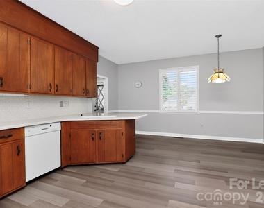 8109 Reames Road - Photo Thumbnail 6