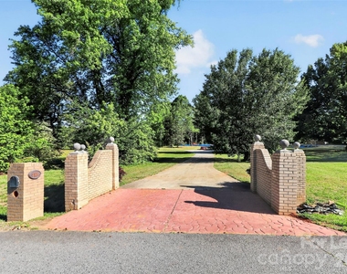 8109 Reames Road - Photo Thumbnail 22