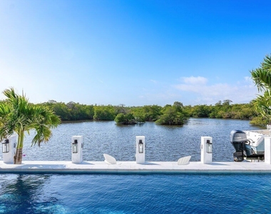 5 Inlet Cay Drive - Photo Thumbnail 12