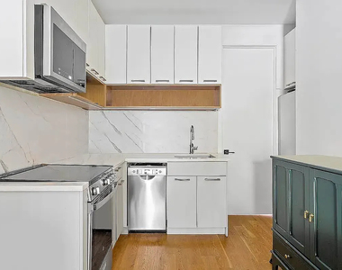 122 29th Street - Photo Thumbnail 3