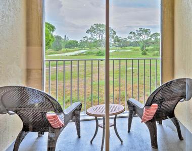 2080 Greenview Shores Boulevard - Photo Thumbnail 9