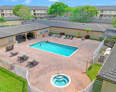 2080 Greenview Shores Boulevard - Photo Thumbnail 13