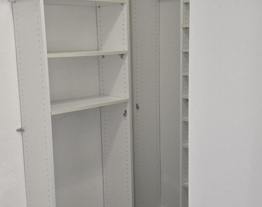 2919 Crestwood Terrace - Photo Thumbnail 16