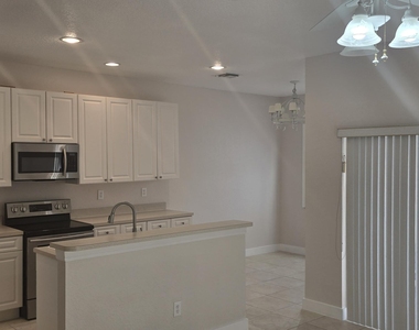 2919 Crestwood Terrace - Photo Thumbnail 6