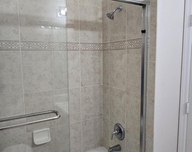 2919 Crestwood Terrace - Photo Thumbnail 20