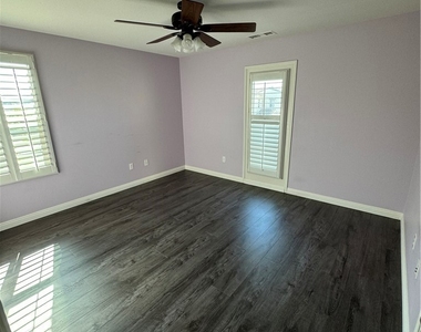 20323 Livorno Way - Photo Thumbnail 12