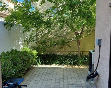 20323 Livorno Way - Photo Thumbnail 13