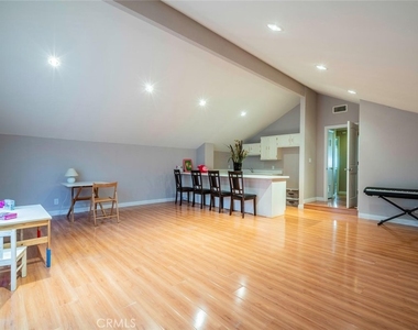 27061 Esward Drive - Photo Thumbnail 13