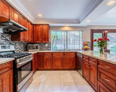 27061 Esward Drive - Photo Thumbnail 6