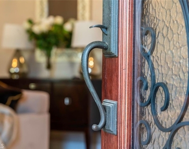 27061 Esward Drive - Photo Thumbnail 2