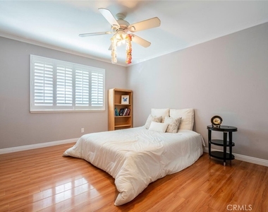 27061 Esward Drive - Photo Thumbnail 10