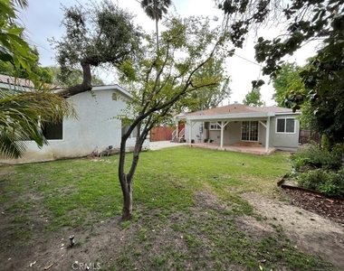 4316 Greenbush Avenue - Photo Thumbnail 18
