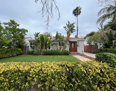 4316 Greenbush Avenue - Photo Thumbnail 1