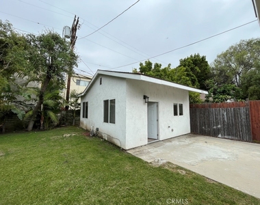4316 Greenbush Avenue - Photo Thumbnail 19