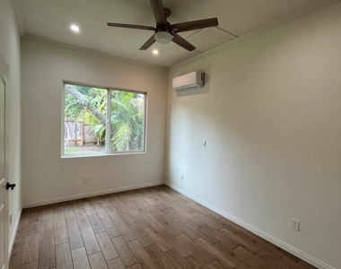 4316 Greenbush Avenue - Photo Thumbnail 24