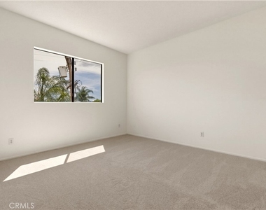 17312 Chatsworth Street - Photo Thumbnail 9