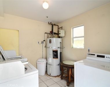 6843 Agnes Avenue - Photo Thumbnail 9