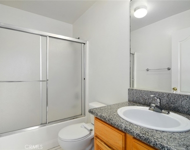 6843 Agnes Avenue - Photo Thumbnail 6