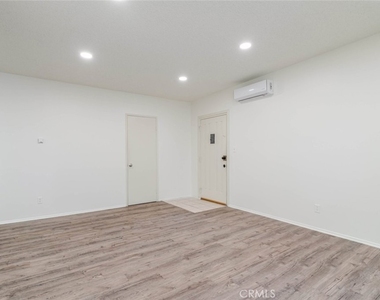 708 Porter Street - Photo Thumbnail 4