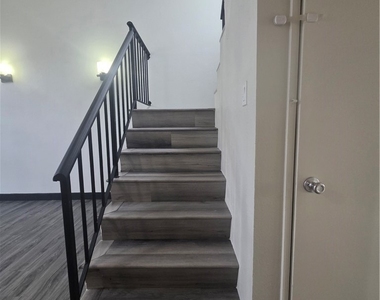 11150 Glenoaks - Photo Thumbnail 10