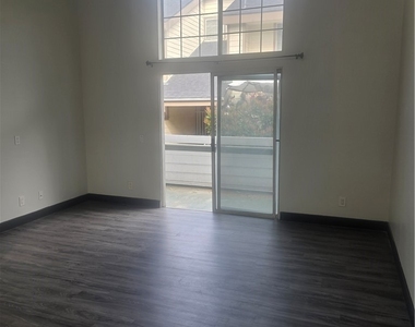 11150 Glenoaks - Photo Thumbnail 4