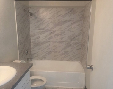 11150 Glenoaks - Photo Thumbnail 7