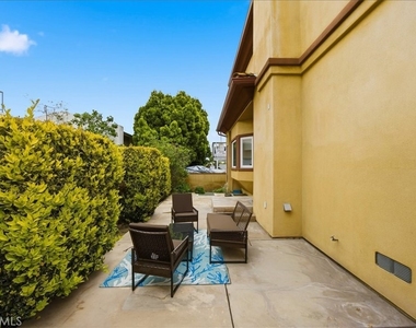 1805 Speyer Lane - Photo Thumbnail 30